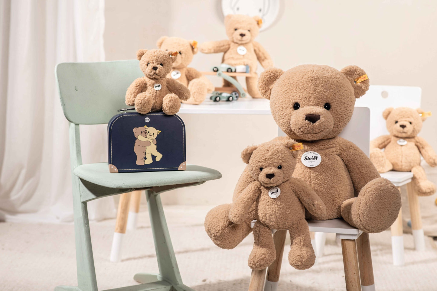 Steiff - Ben Teddy Bear in Suitcase 21cm