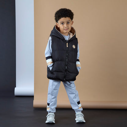 Mitch & Son - Reversible gilet with hood, black and sand, James
